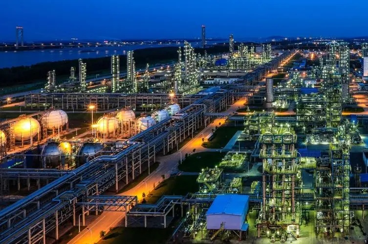 市政协委员李军:建议武汉建设一批工业互联网“数字新基建”