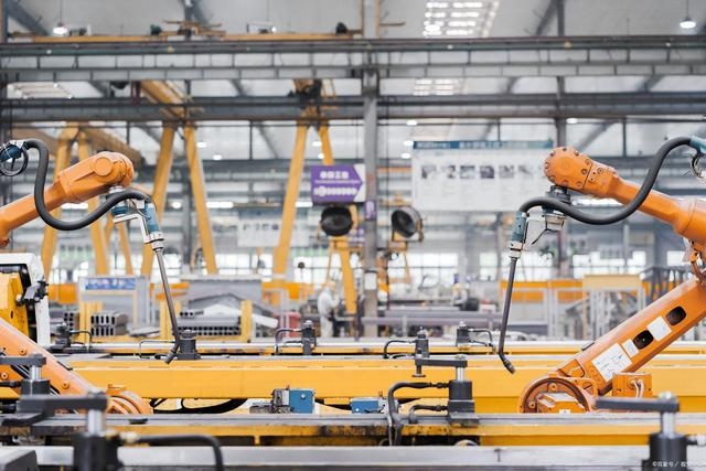 全面发力,未来我国工业机器人市场规模或超千亿