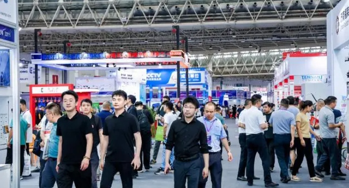 未来工厂·沉浸起航:2025中国机博会与武汉工博会,打开制造的下一扇窗